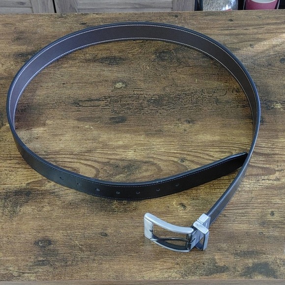 John Henry Mens Reversible Belt with Platinum Buckle - Picture 1 of 7